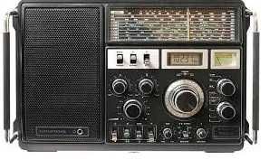Rádio "Grundig Satellit 1400 Professional"