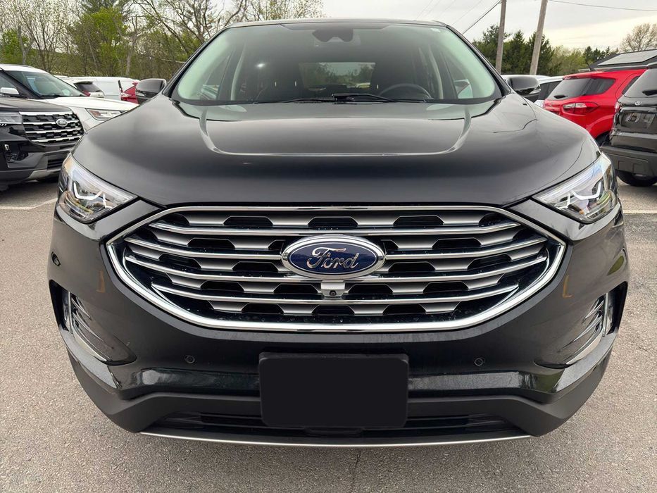 Ford Edge Titanium      2024
