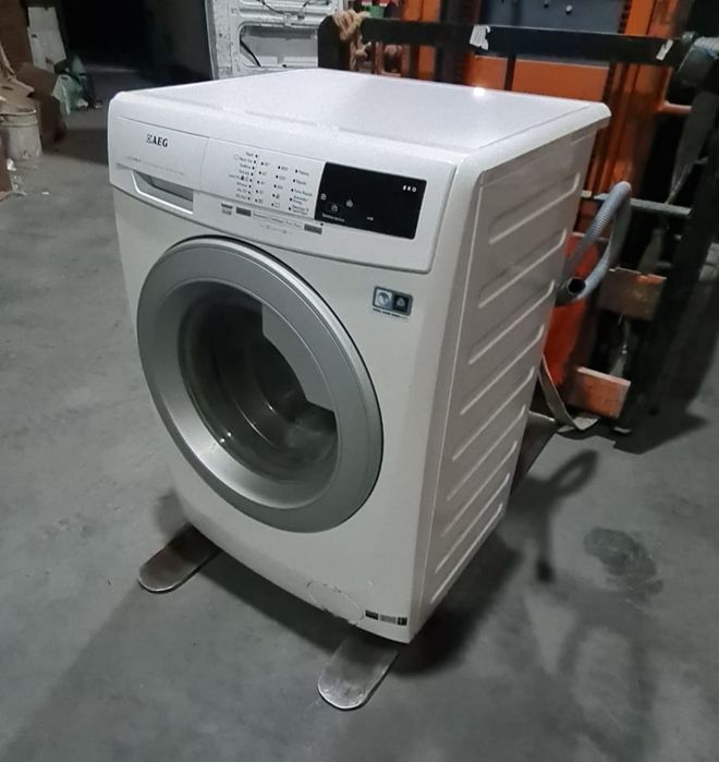Máquina de lavar roupa AEG 8kg
