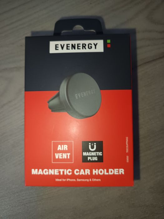 Suporte magnético para carro