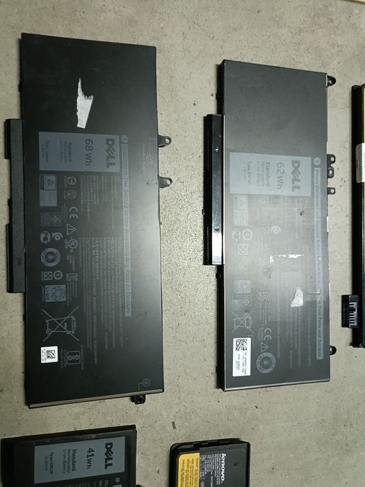 Pakiet 10 sztuk oryginalnych baterii do notebooka, uszkodzone