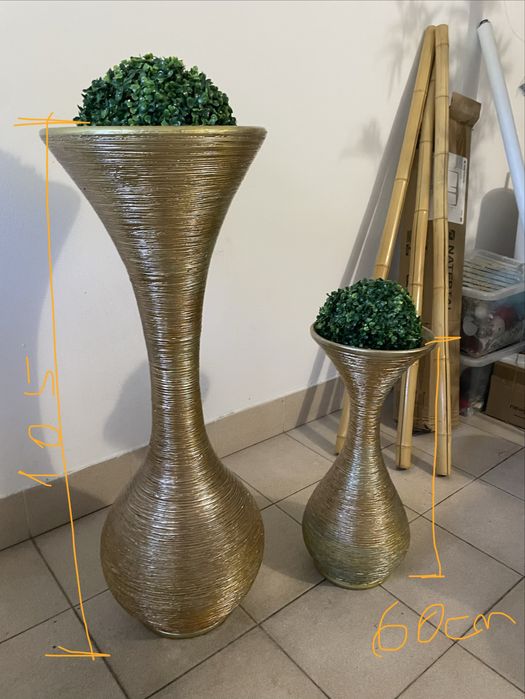 Jarras Decorativas Douradas com Topiárias Artificiais