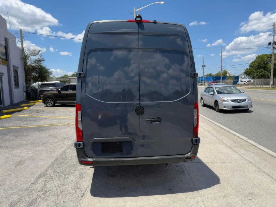 Mercedes-Benz Sprinter      2019
