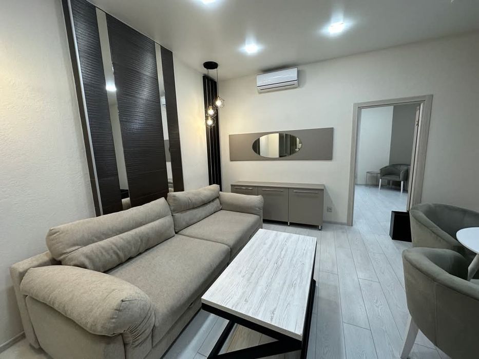 Квартира погодинно, подобово 2 кв у Центрі міста