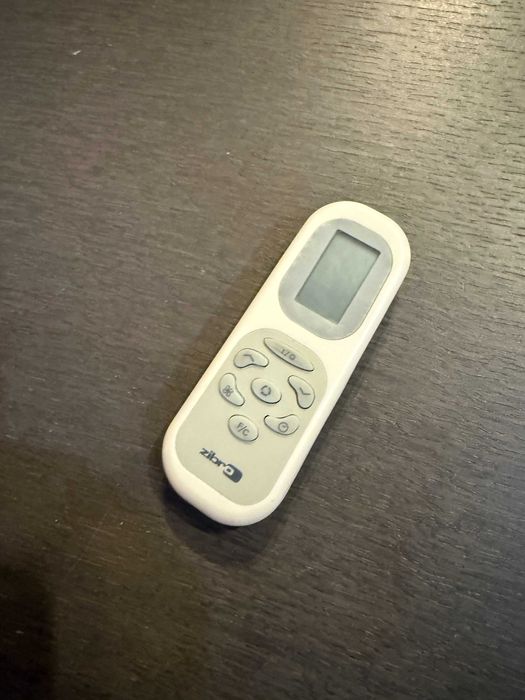 Klimatyzator przenośny Zibro P 126 – 2,6 kW, pilot