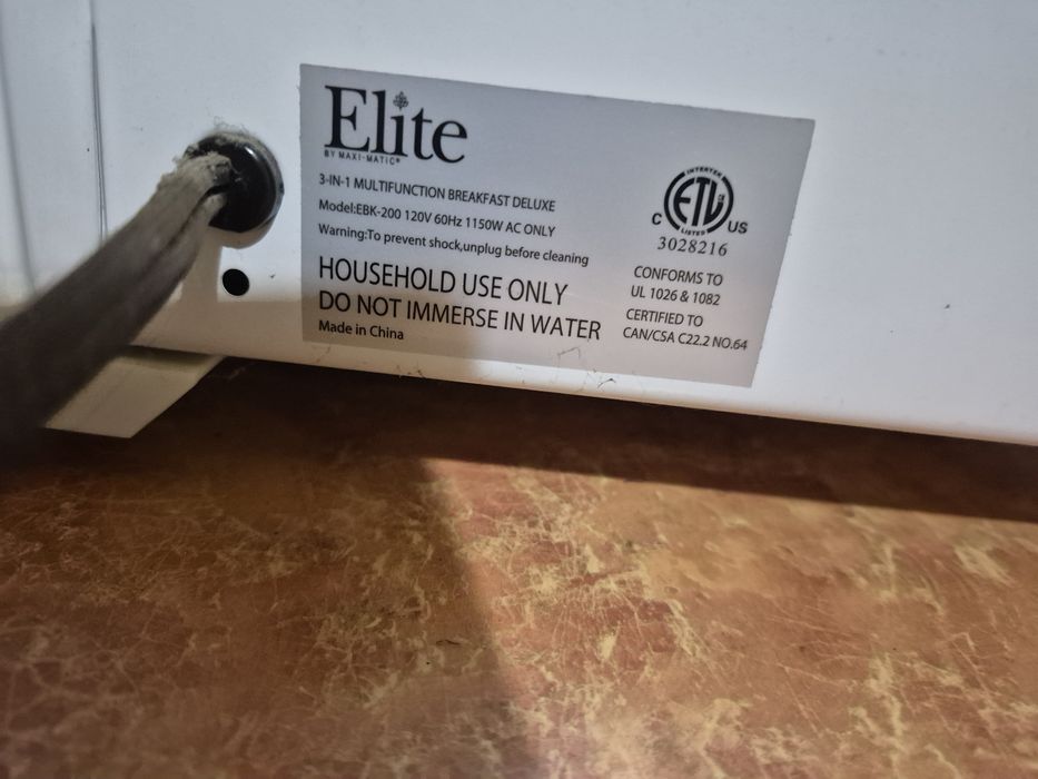 Продам мини кухню - 3 в 1 ( духовка, кавоварка, плита- США) на запчаст