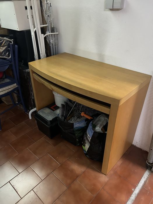 Secretaria de faia maciça