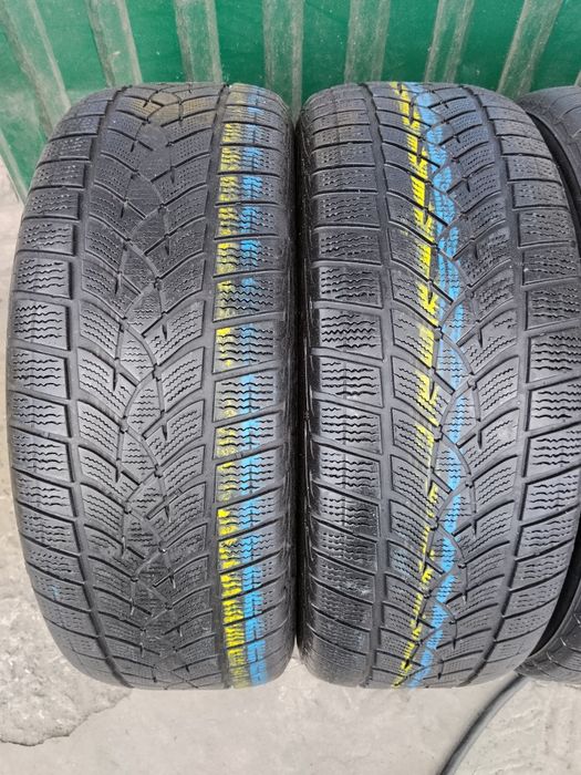 Пара зимових шин Goodyear 225/55/18
