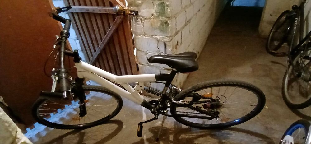 Sprzedam rower,  sprawny dla mnie za duży