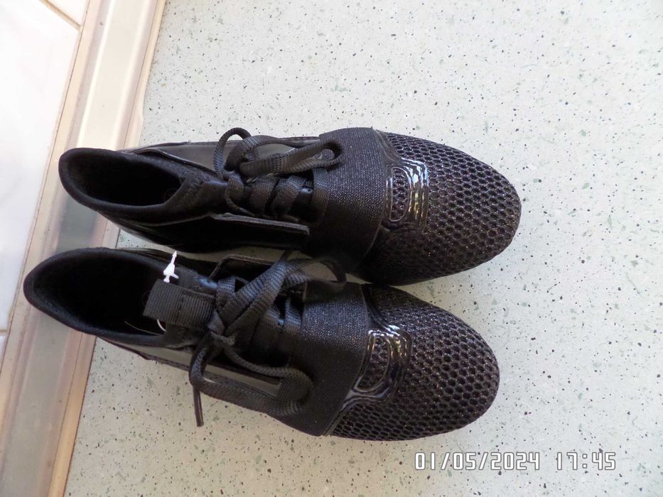 Nowe czarne i srebrne  błyszczące  adidasy 2 pary  34/35