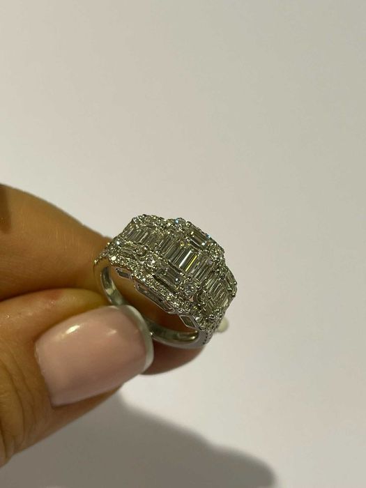 Pierścionek z diamentami naturalnymi Infinity bagiety 1.90 CT