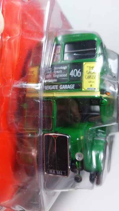Autocarro de 2 andares antigo AEC Regent III 1:43