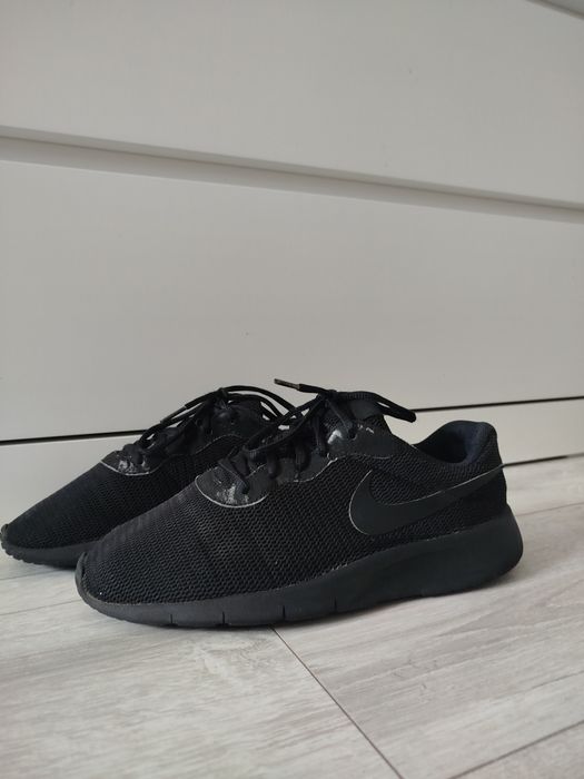 Czarne buty nike