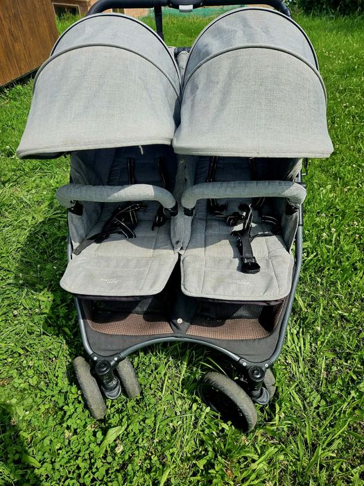 Wózek bliźniaczy, rok po roku, Valco baby Duo