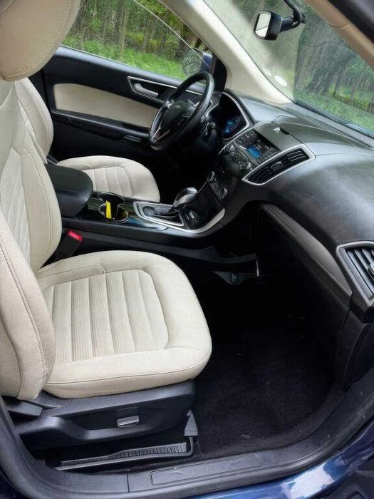 Ford Edge      2017