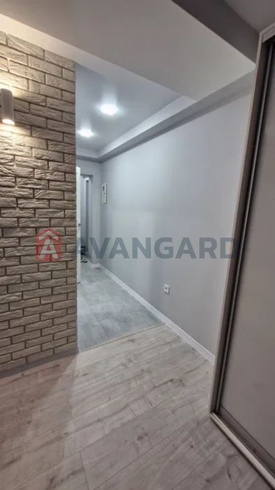 Продам трикімнатну квартиру Козача 39