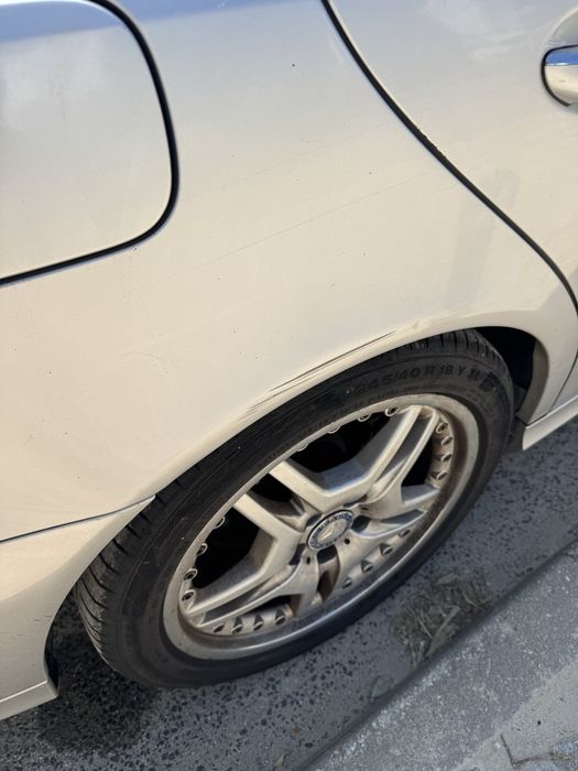 Mercedes-Benz E 220 — fotografia 7