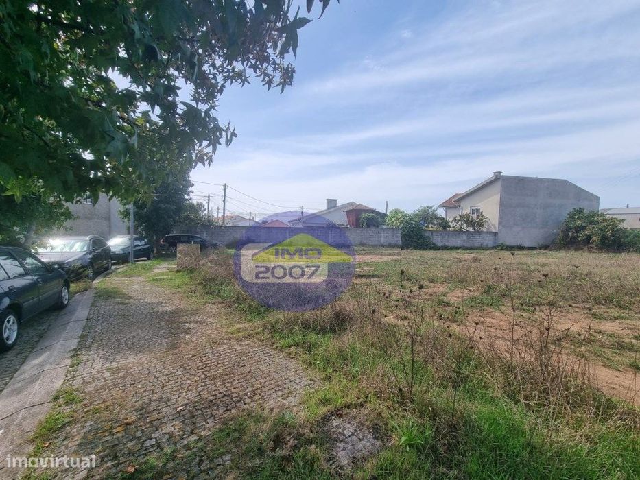 Terreno para moradia em Anta