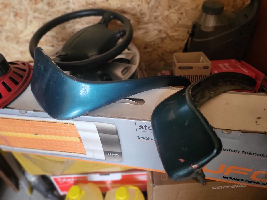 Продам брызговики мазда 323fba