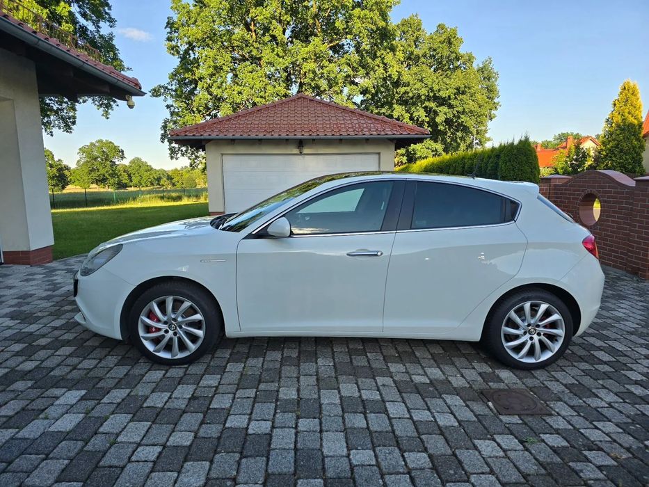 Alfa Romeo Giulietta Kupiony w polskim salonie