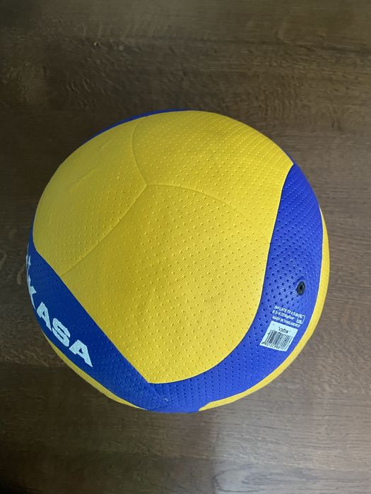 Волейбольний мʼяч Mikasa V300W