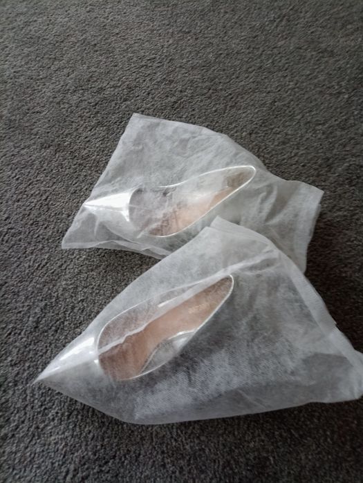 Sprzedam szpilki rozmiar 38