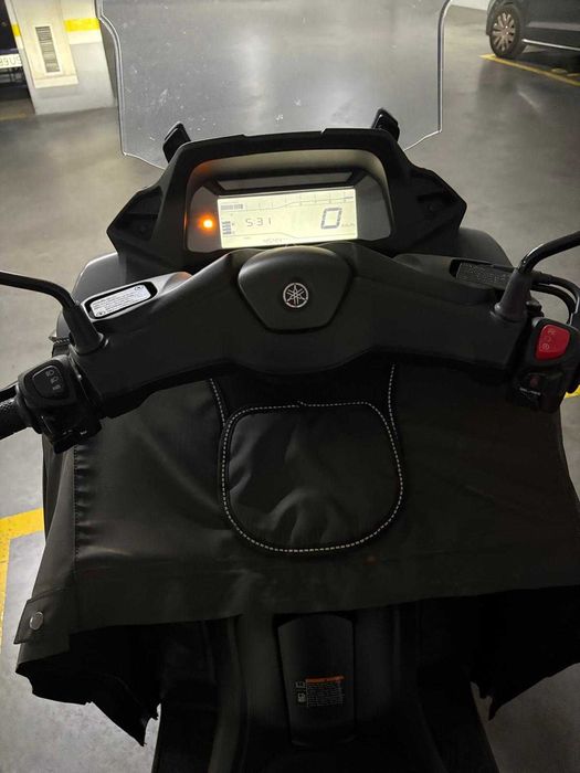 Yamaha Tricity 300 | 2023 | 4500km | Como novo | Carta de carro