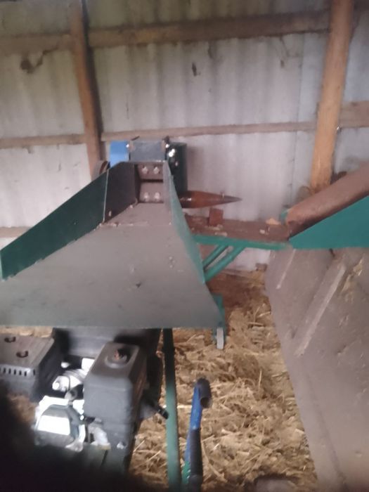 Продам гілкоруб з дровоколом.