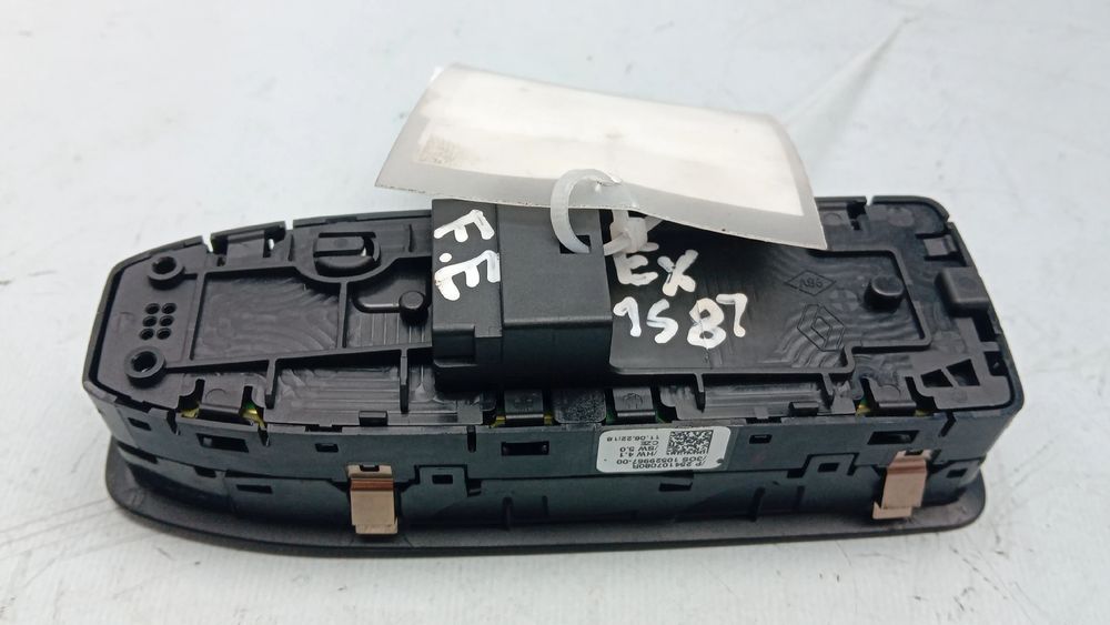 Comando / botão / interruptor vidros frente esquerdo RENAULT Captur II