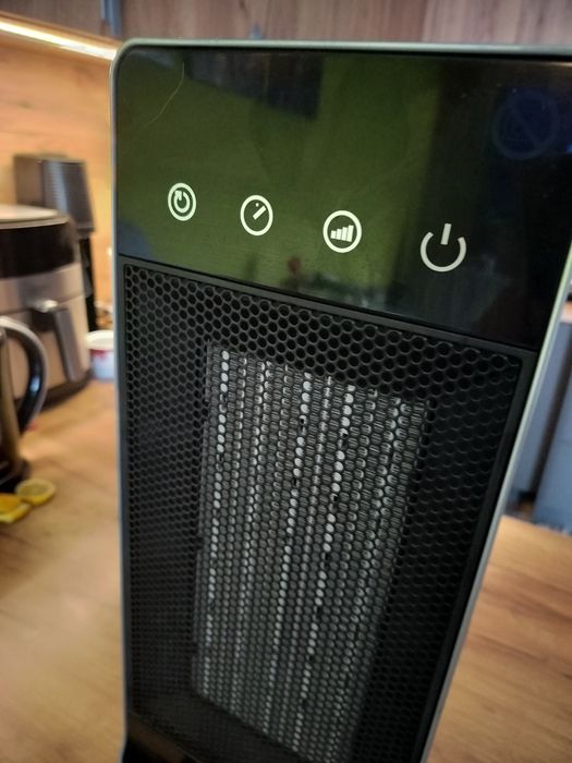 Ogrzewacz ceramiczny na pilota.