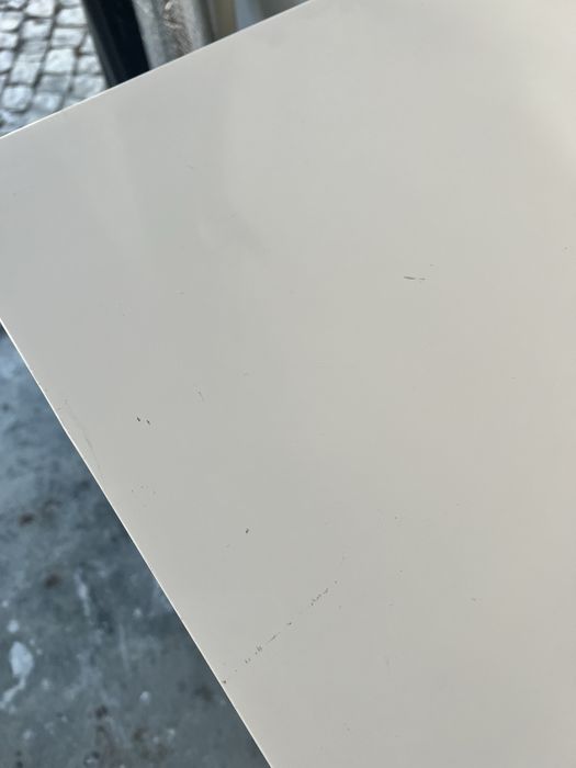 Aparador branco com 2 gavetas