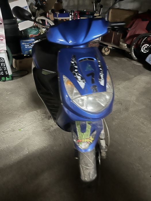 Peugeot Vivacity 50cc para Peças ou Reparação