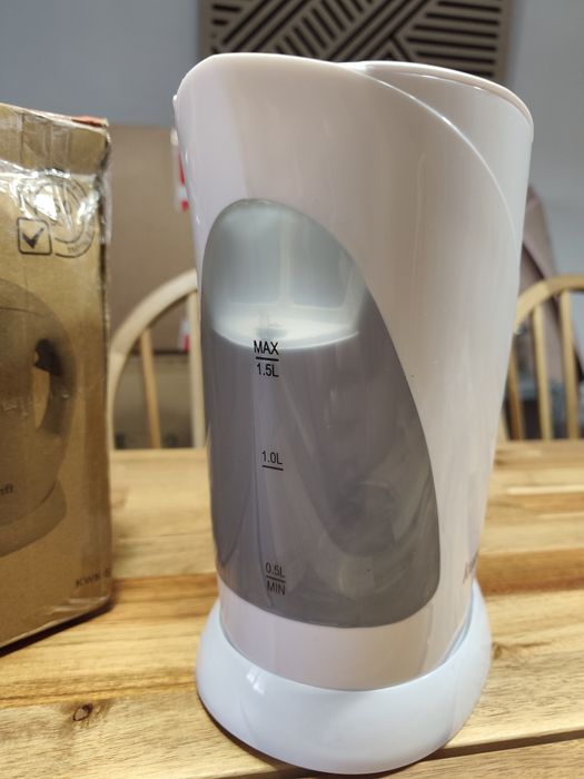 Chaleira Fervedor elétrico novo