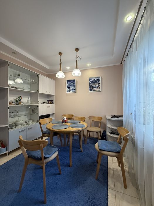 Продам таун з ремонтом по вулиці Гайдамацька, 75м2, 1 сотка