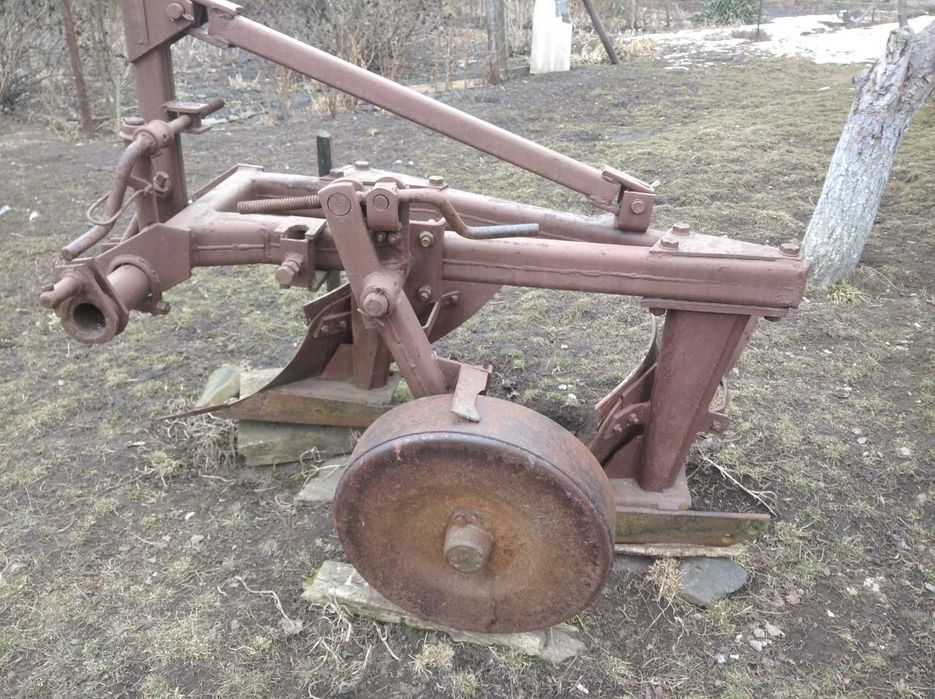 Продається трактор в комплекті