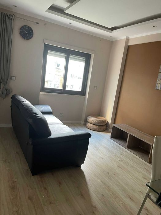 T3 Pontinha - Apartamento Aconchegante na Avenida 25 de Abril