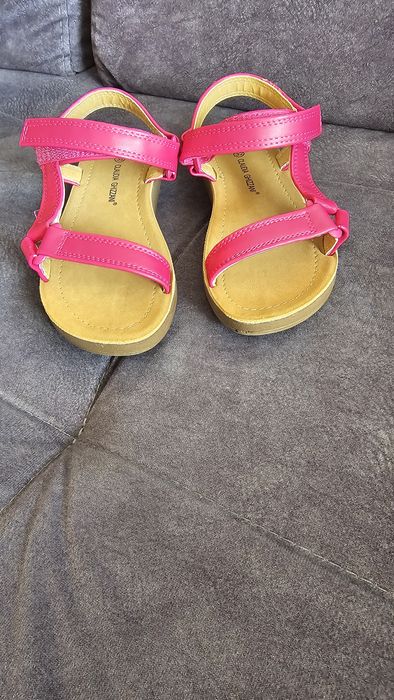 Sandałki różowe nowe