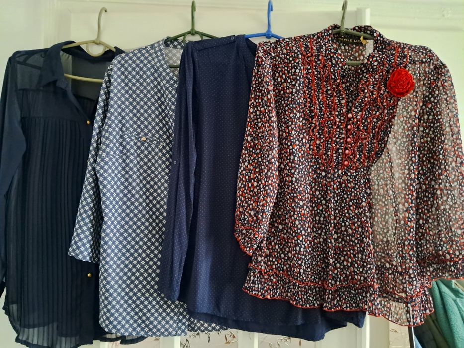 Блузи  жіночі різнокольорові розмір 42-44.  4шт