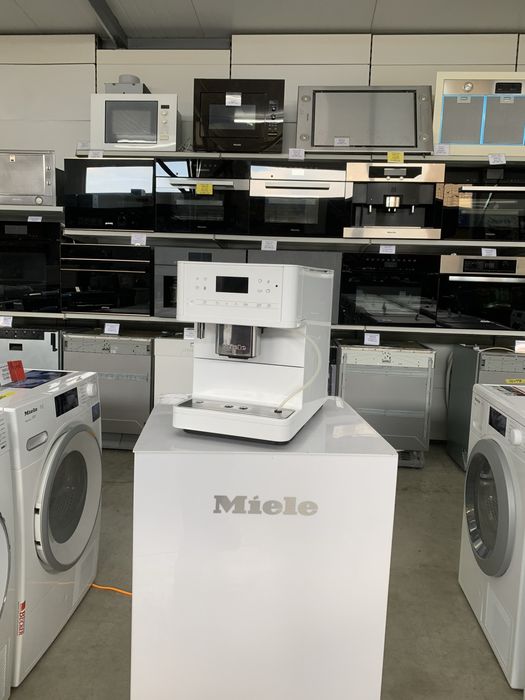 Преміальна кавомашина Miele CM 6160 MilkPerfection (Німеччина)