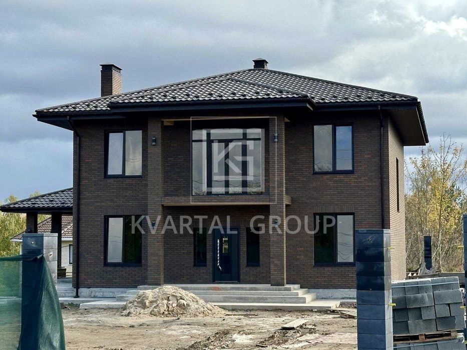 Продам просторий будинок на 12 сотках землі. Без комісії.