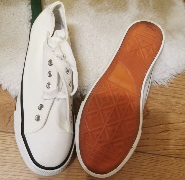 Nowe białe trampki rozmiar 38