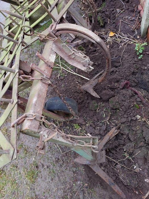 Культиватор з боронами