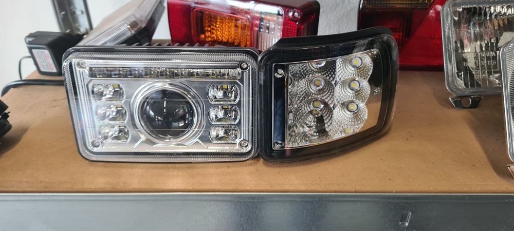 Lampa LED robocza boczna John Deere 3000l 30W