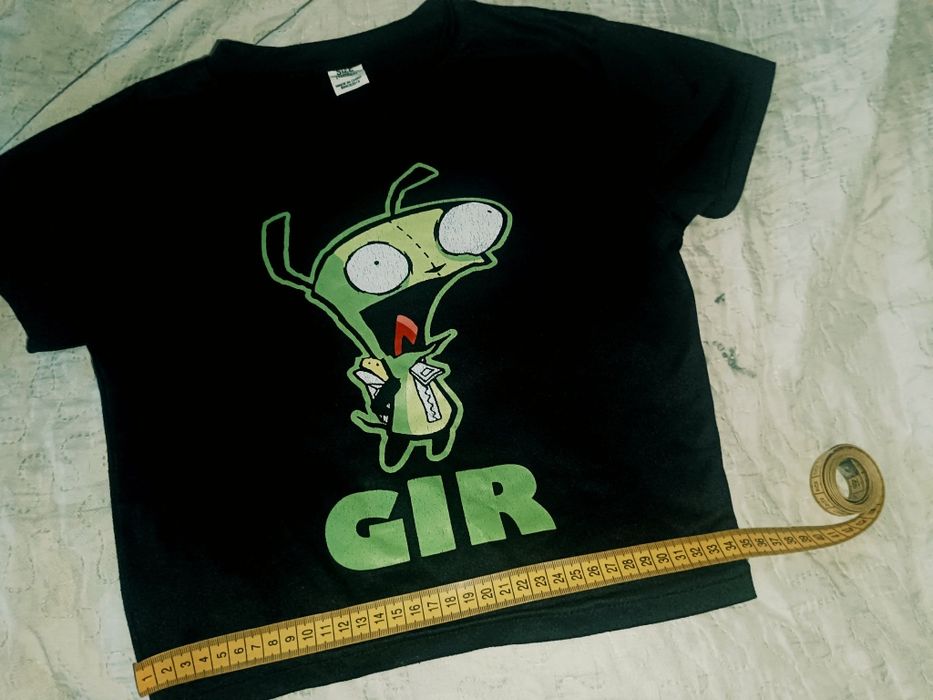 Футболка GIR ,обсплютно новая