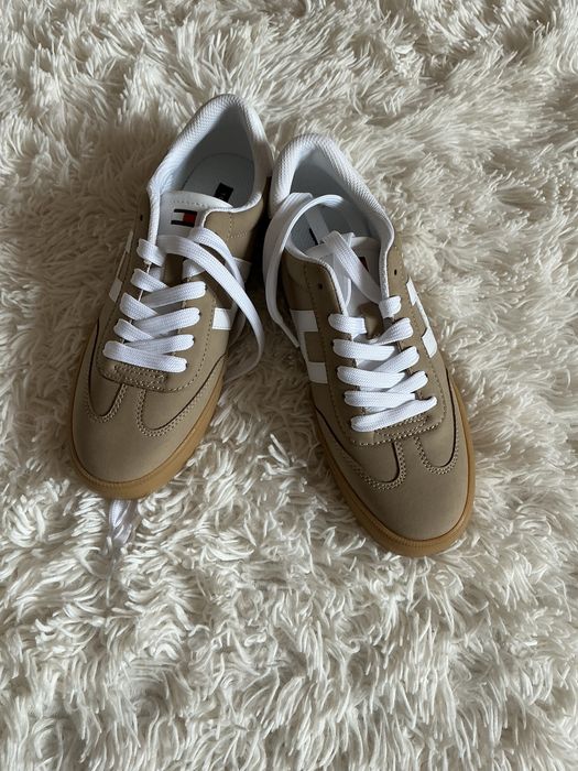 Nowe sneakersy TH