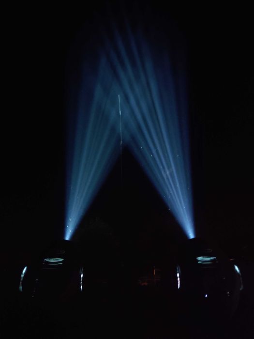 2x moving head Beam 7R