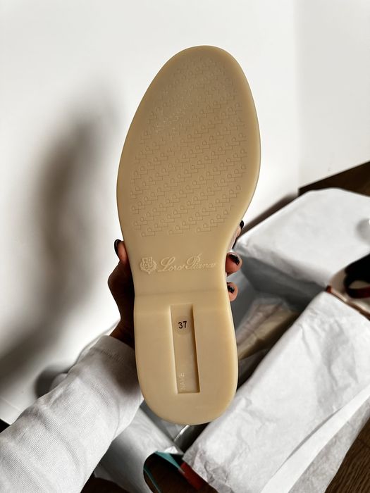 Loro Piana Loafery damski rozmiar 37 beżowe