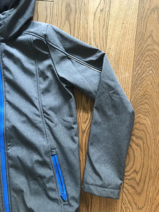Kurtka przeciwdeszczowa typu SOFTSHELL 40 zł