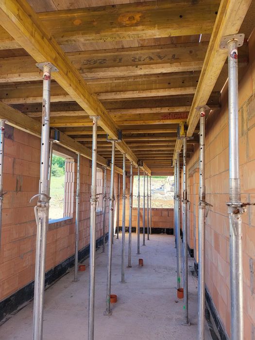 Szalunki, strop, stemple Od ręki