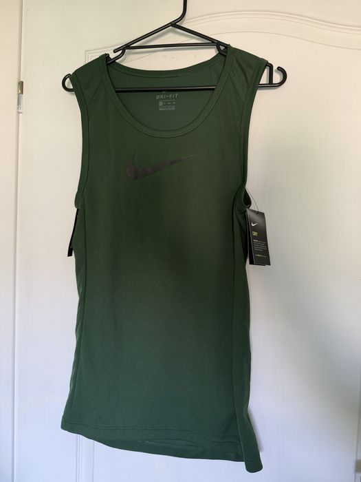 Koszulka bez rekawow Nike Nowa